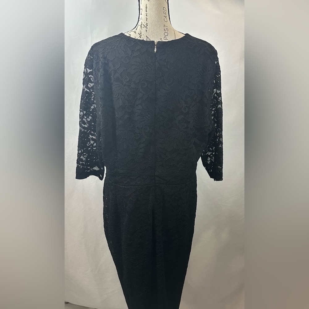 💜Black Lace Midi Dress with Scalloped Hem - Picture 4 of 13